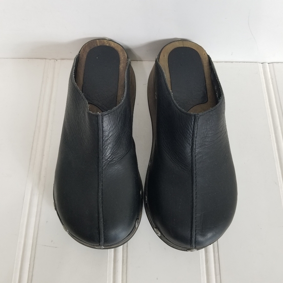 Canyon River Blues Leather Clogs - Picture 9 of 16